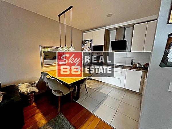 Stan na prodaju u Beogradu, Vračar, trosoban, 64m2, cena 300000 evra