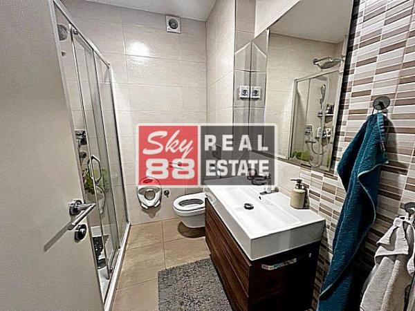 Stan na prodaju u Beogradu, Vračar, trosoban, 64m2, cena 300000 evra