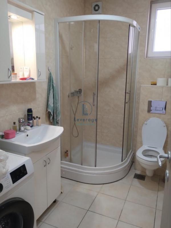 Stan na prodaju u Beogradu, Ledine, trosoban, 68m2, cena 150000 evra