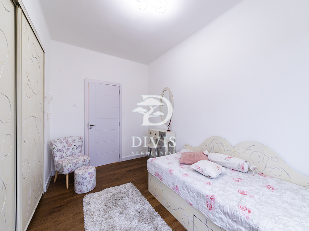 Stan na prodaju u Beogradu, Senjak, trosoban, 78m2, cena 295000 evra