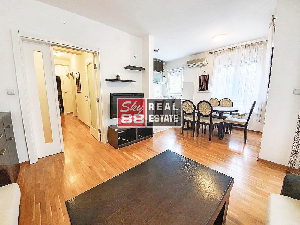 Stan na prodaju u Beogradu, Vračar, trosoban, 57m2, cena 227000 evra