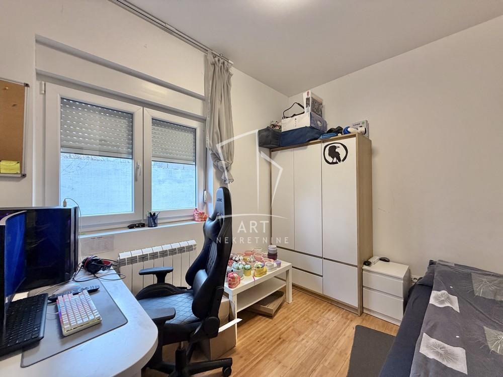 Stan na prodaju u Beogradu, Palilula, cetvorosoban, 76m2, cena 269000 evra