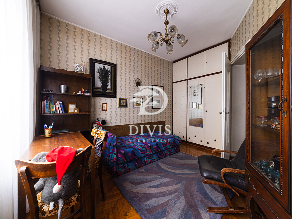 Stan na prodaju u Beogradu, Vračar (Hram), trosoban, 101m2, cena 345000 evra