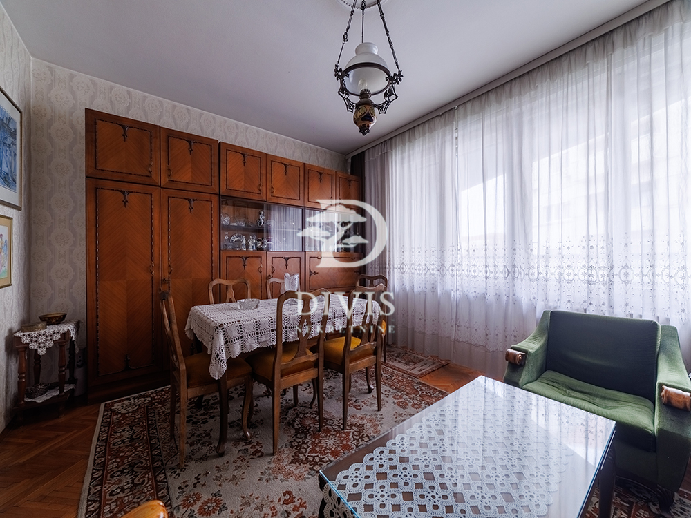 Stan na prodaju u Beogradu, Vračar (Hram), trosoban, 101m2, cena 345000 evra