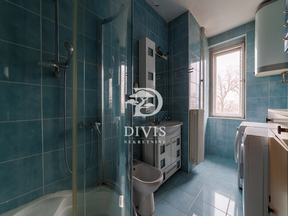 Stan na prodaju u Beogradu, Vračar (Hram), trosoban, 101m2, cena 345000 evra