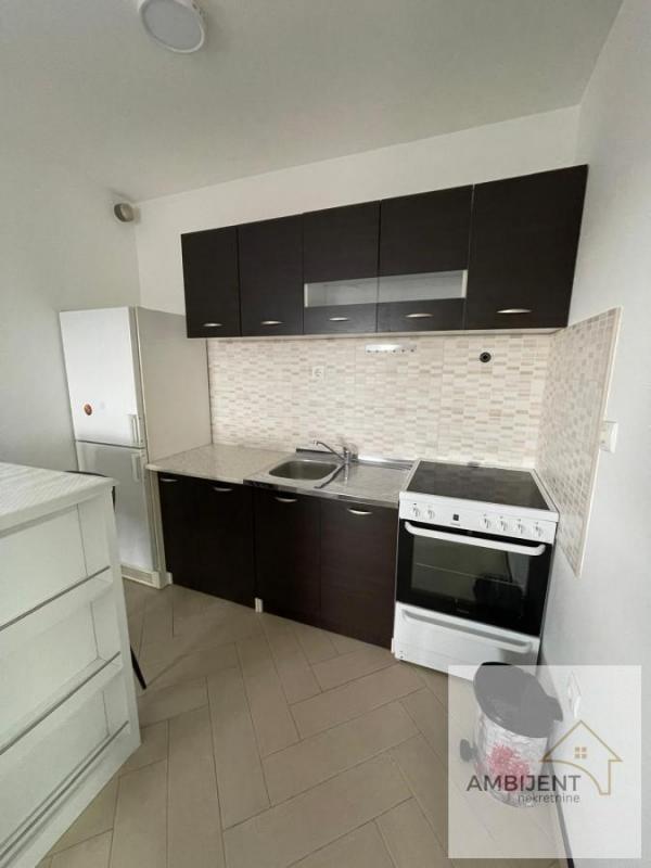 Stan na prodaju u Beogradu, Altina, jednoiposoban, 36m2, cena 95000 evra