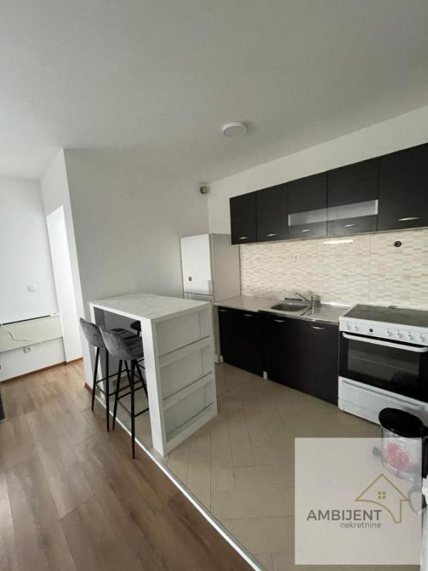 Stan na prodaju u Beogradu, Altina, jednoiposoban, 36m2, cena 95000 evra