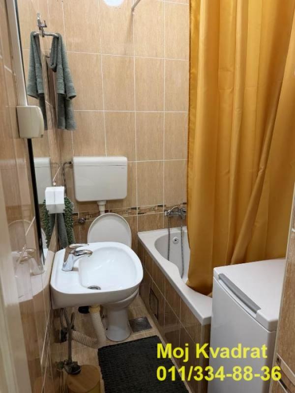 Stan na prodaju u Beogradu, Senjak, dvoiposoban, 53m2, cena 205000 evra