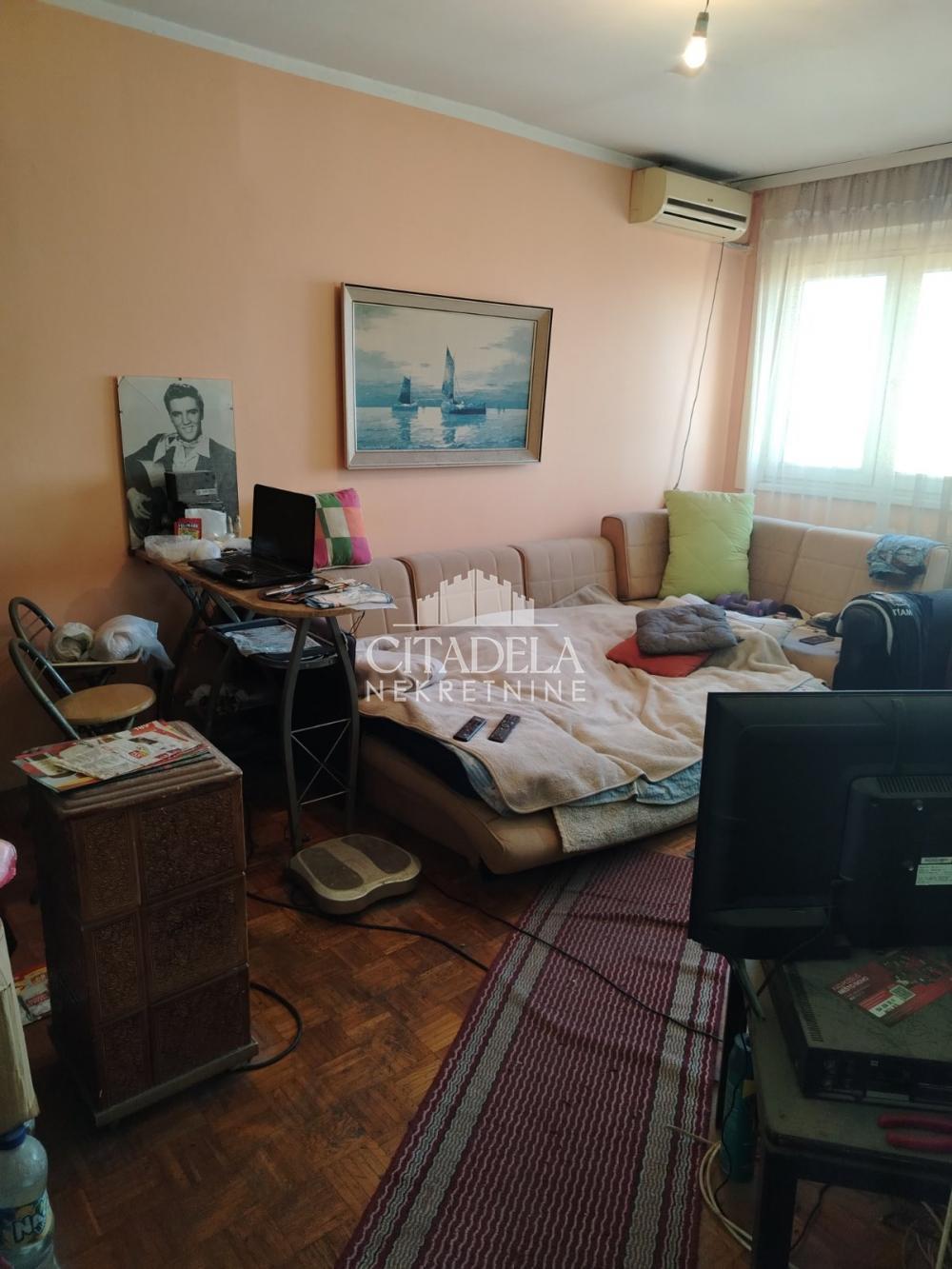 Stan na prodaju u Beogradu, Čukarica, dvoiposoban, 65m2, cena 143000 evra