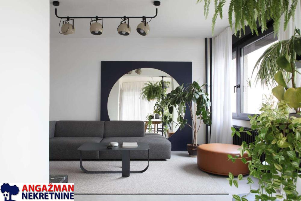 Stan na prodaju u Beogradu, Novi Beograd blok 23, trosoban, 75m2, cena 320000 evra