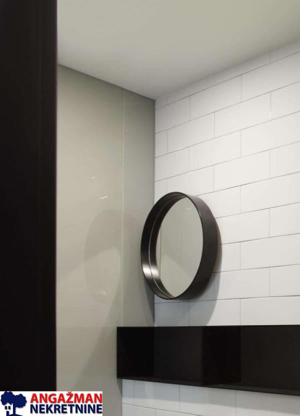 Stan na prodaju u Beogradu, Novi Beograd blok 23, trosoban, 75m2, cena 320000 evra