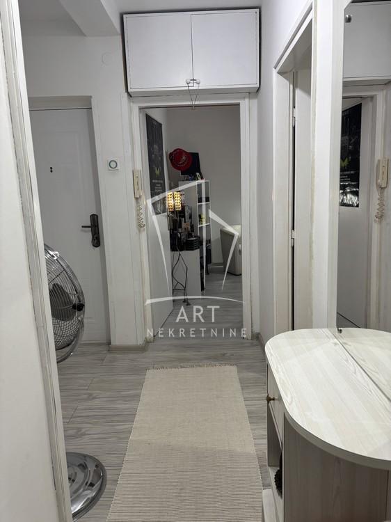 Stan na prodaju u Beogradu, Čukarica, dvoiposoban, 56m2, cena 150000 evra