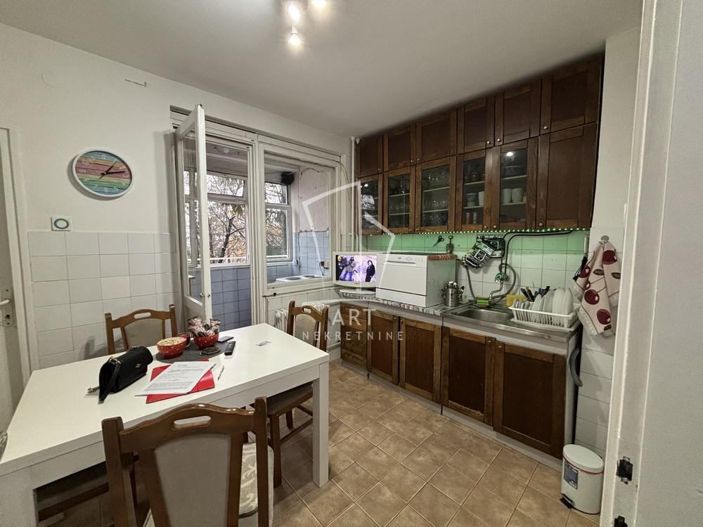 Stan na prodaju u Beogradu, Čukarica, dvoiposoban, 56m2, cena 150000 evra