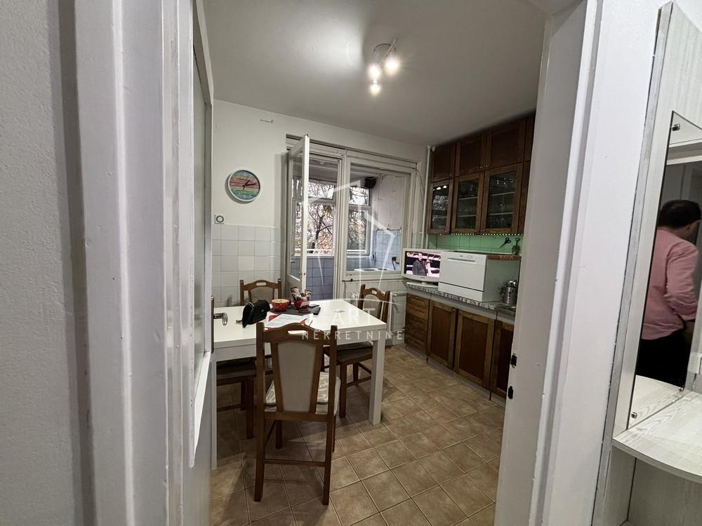 Stan na prodaju u Beogradu, Čukarica, dvoiposoban, 56m2, cena 150000 evra