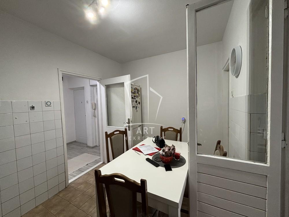 Stan na prodaju u Beogradu, Čukarica, dvoiposoban, 56m2, cena 150000 evra