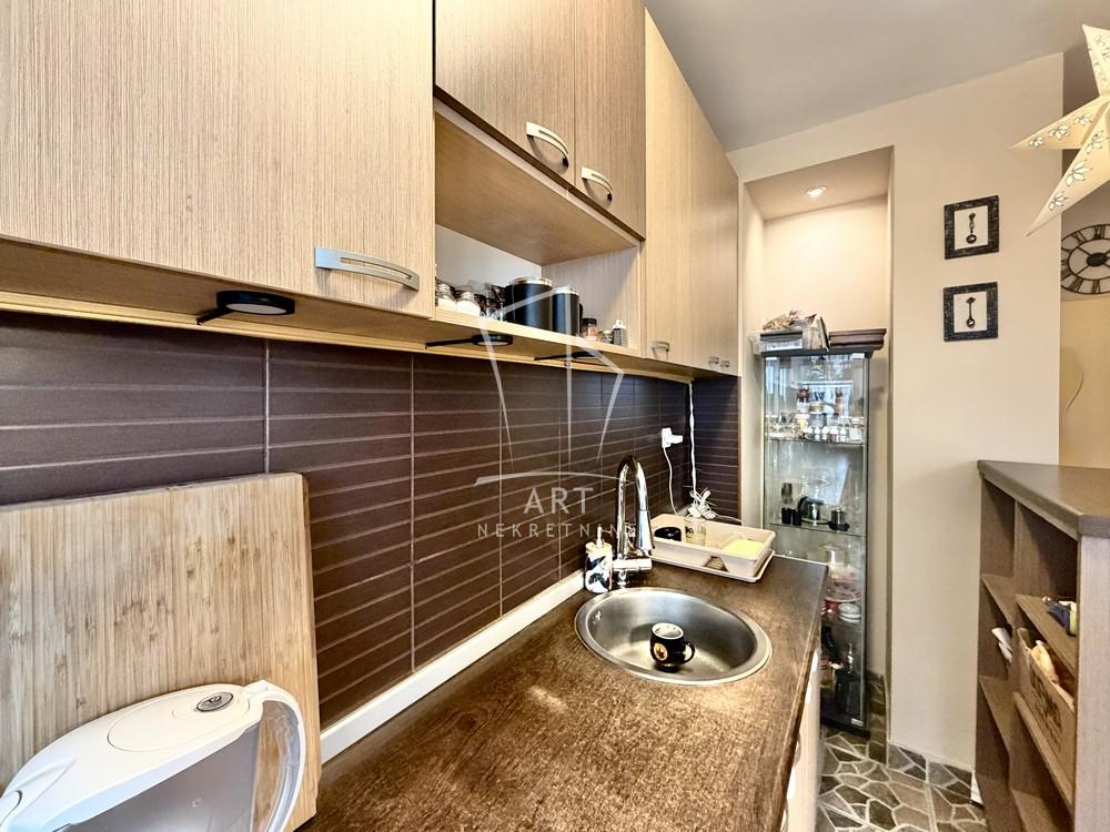 Stan na prodaju u Beogradu, Karaburma, dvosoban, 54m2, cena 150000 evra