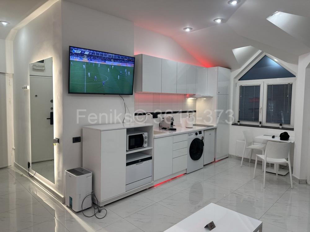 Stan na prodaju u Beogradu, Đeram pijaca, trosoban, 130m2, cena 500000 evra