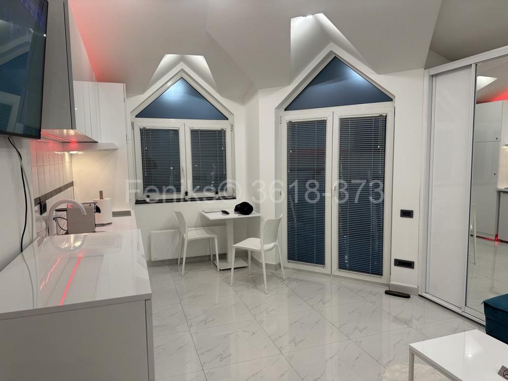 Stan na prodaju u Beogradu, Đeram pijaca, trosoban, 130m2, cena 500000 evra