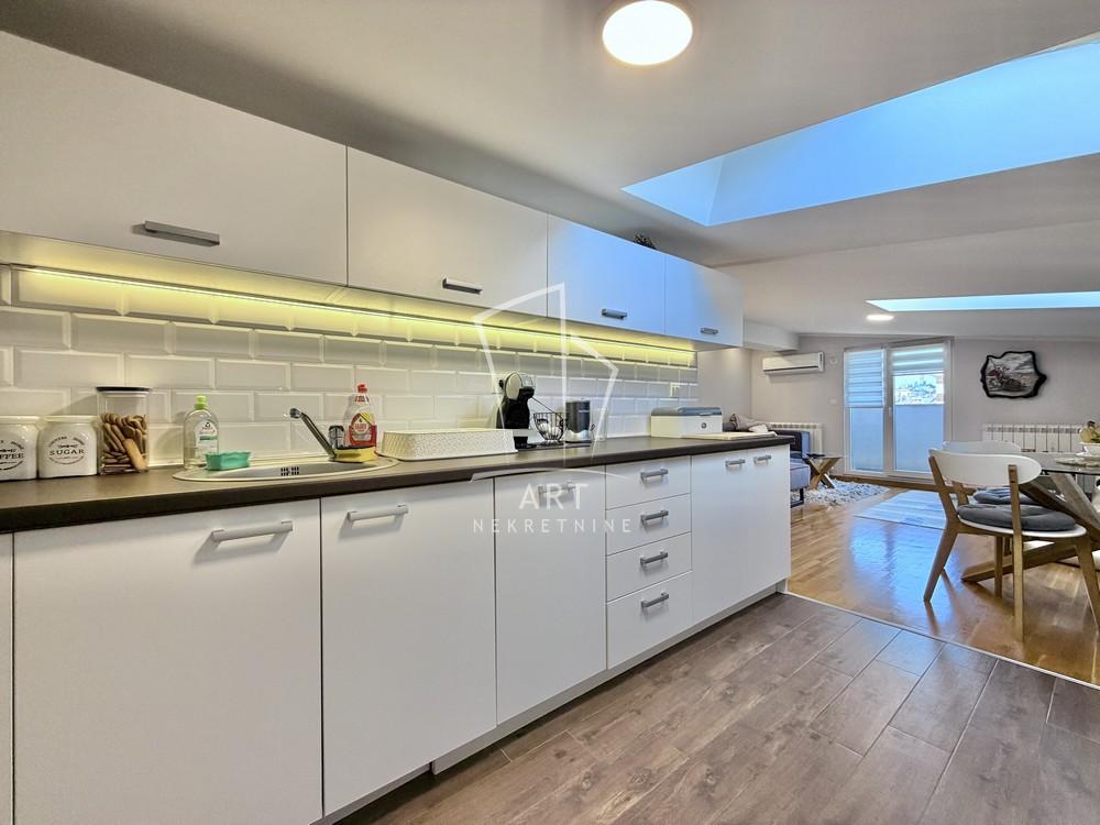 Stan na prodaju u Beogradu, Pašino brdo, dvoiposoban, 57m2, cena 198000 evra