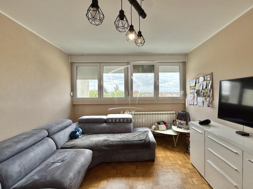 Stan na prodaju u Beogradu, Banovo brdo, dvosoban, 62m2, cena 170000 evra