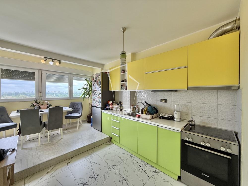 Stan na prodaju u Beogradu, Banovo brdo, dvosoban, 62m2, cena 170000 evra