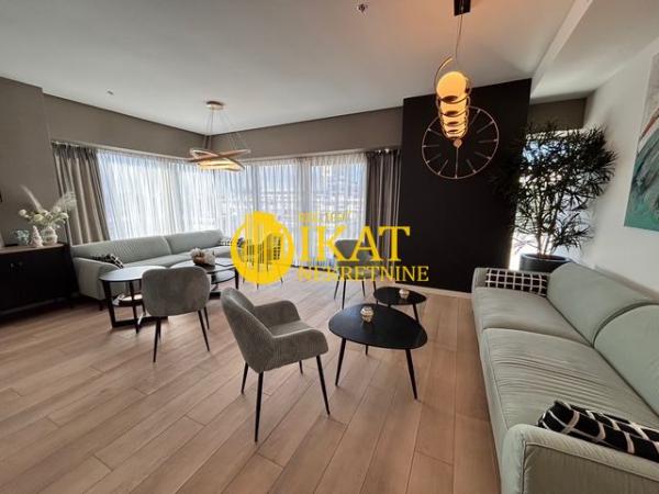 Stan na prodaju u Beogradu, Novi Beograd, cetvorosoban, 124m2, cena 675000 evra