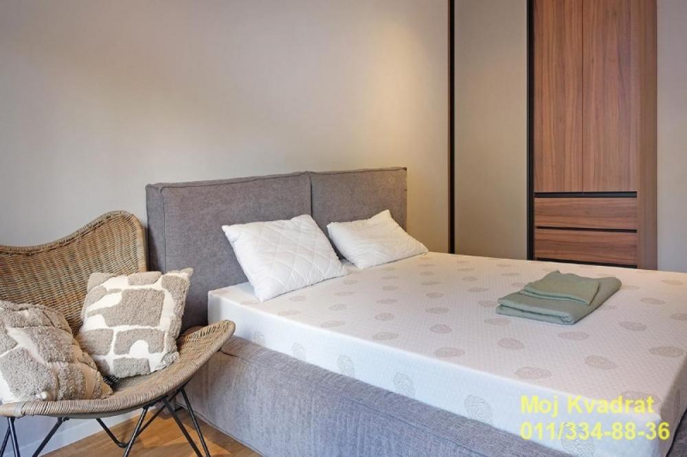 Stan na prodaju u Beogradu, Crveni Krst, dvoiposoban, 53m2, cena 252000 evra