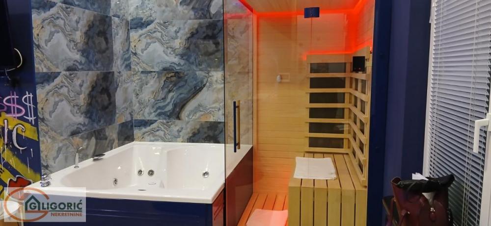 Stan na prodaju u Beogradu, Đeram pijaca, cetvorosoban, 155m2, cena 500000 evra