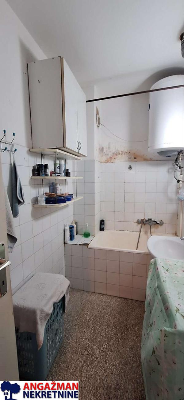 Stan na prodaju u Beogradu, Kanarevo brdo, jednoiposoban, 54m2, cena 129000 evra