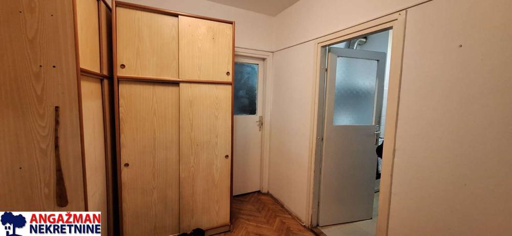 Stan na prodaju u Beogradu, Kanarevo brdo, jednoiposoban, 54m2, cena 129000 evra