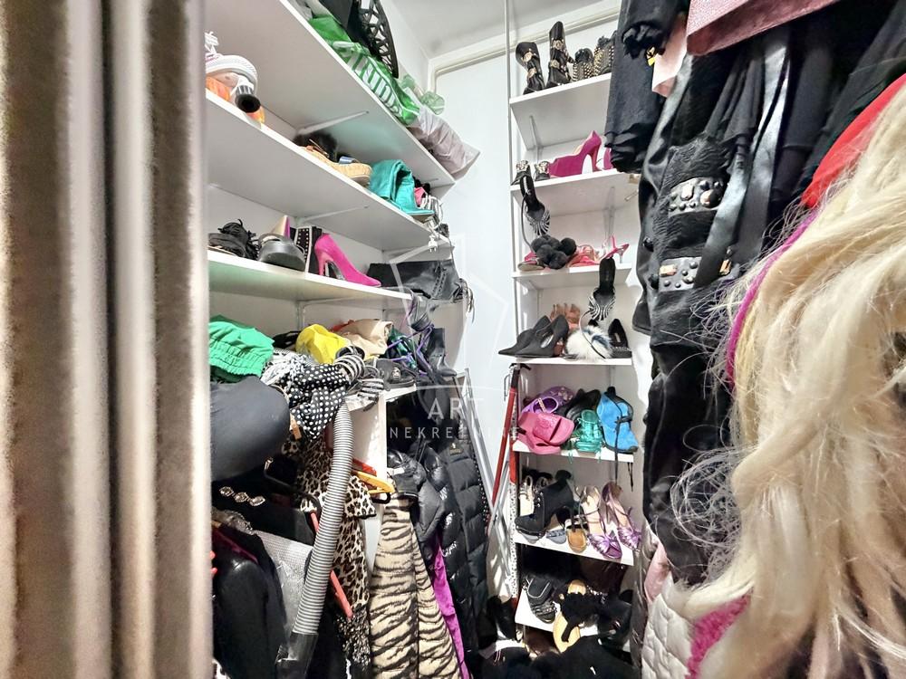 Stan na prodaju u Beogradu, Rakovica, dvosoban, 57m2, cena 153700 evra