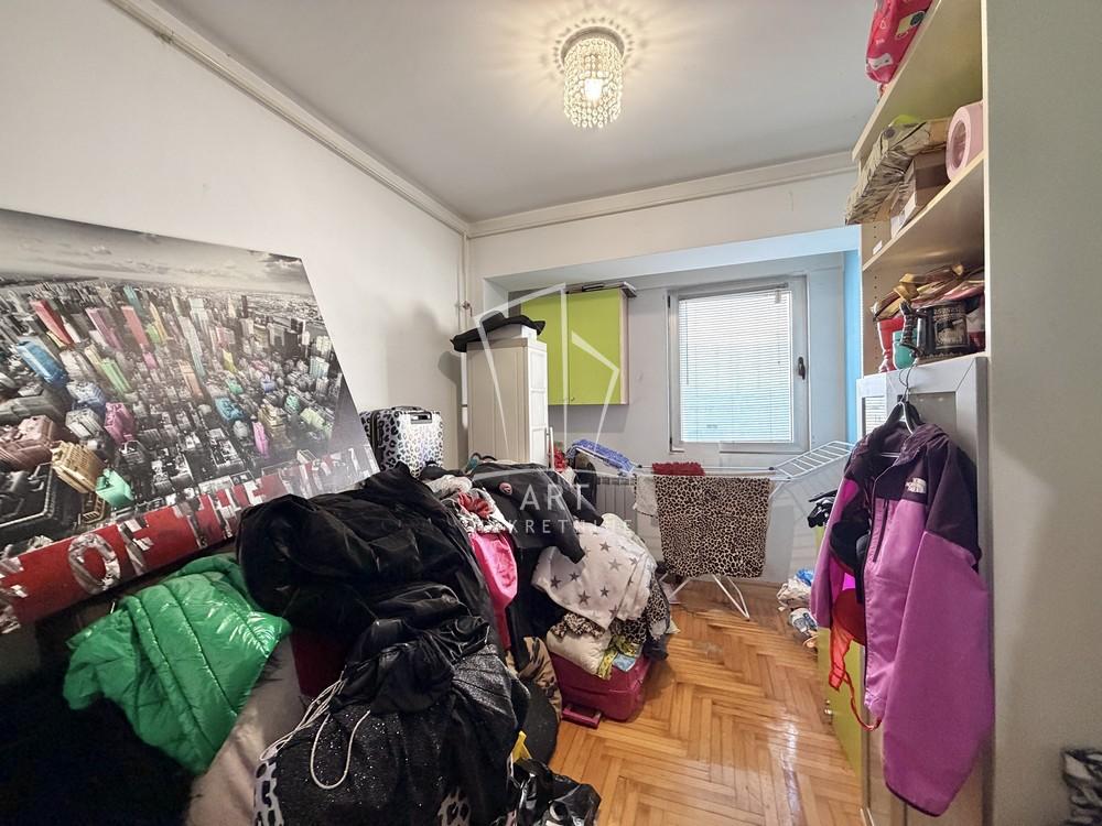 Stan na prodaju u Beogradu, Rakovica, dvosoban, 57m2, cena 153700 evra