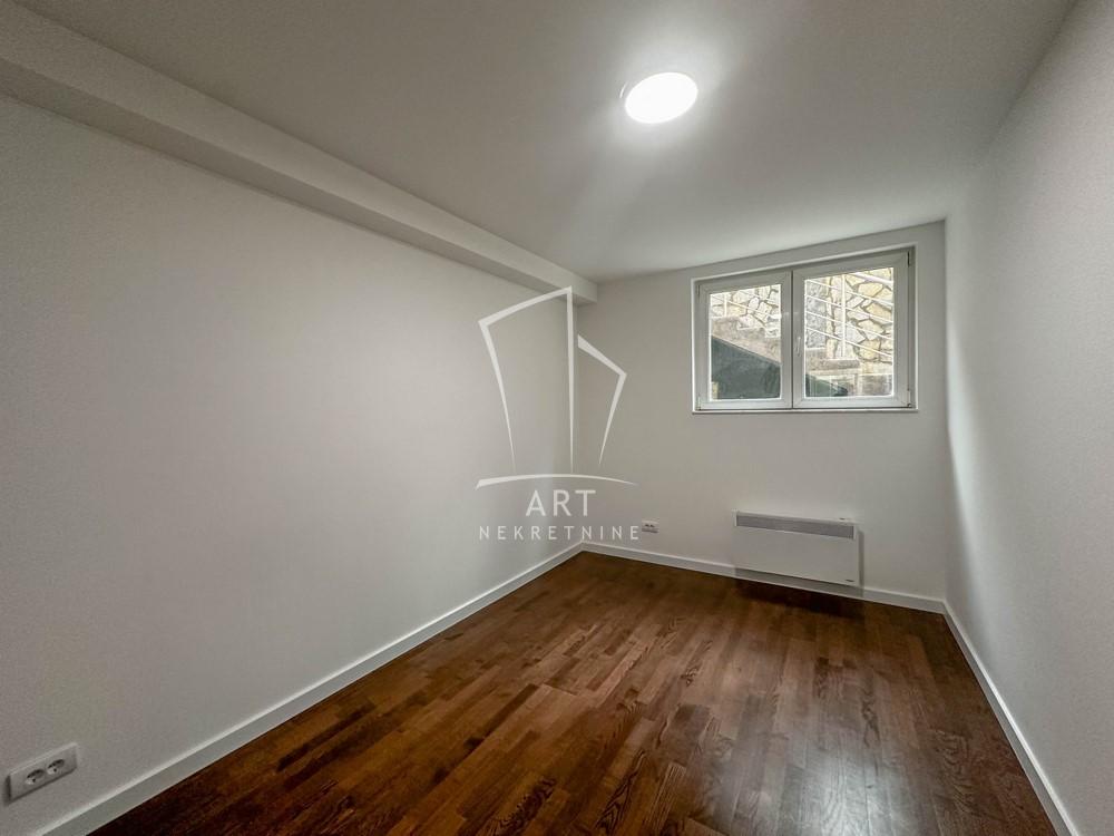 Stan na prodaju u Beogradu, Miljakovac, trosoban, 85m2, cena 125000 evra