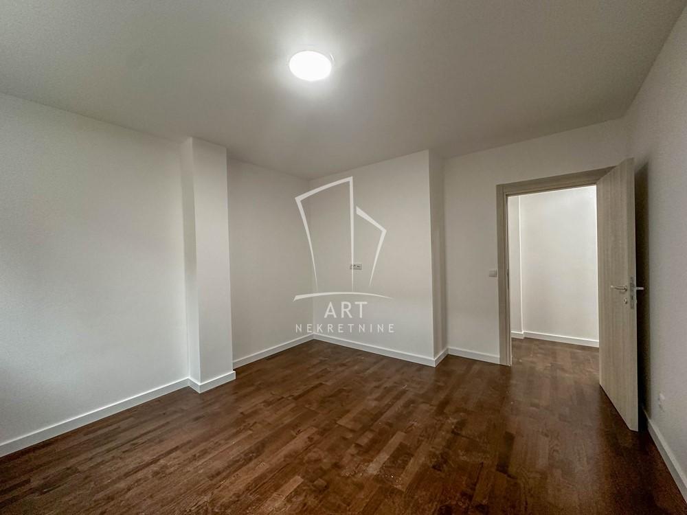 Stan na prodaju u Beogradu, Miljakovac, trosoban, 85m2, cena 125000 evra