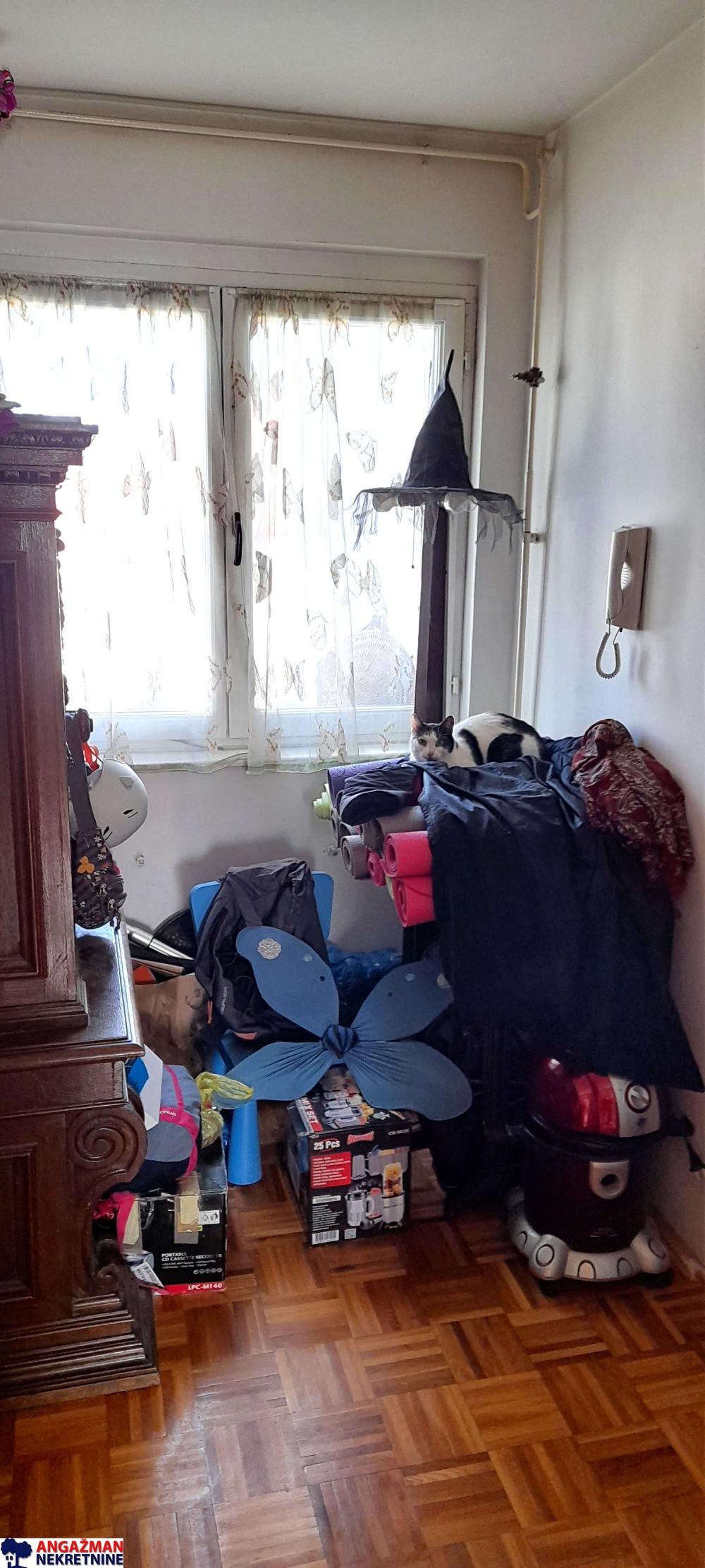 Stan na prodaju u Beogradu, Novi Beograd, troiposoban, 89m2, cena 220000 evra