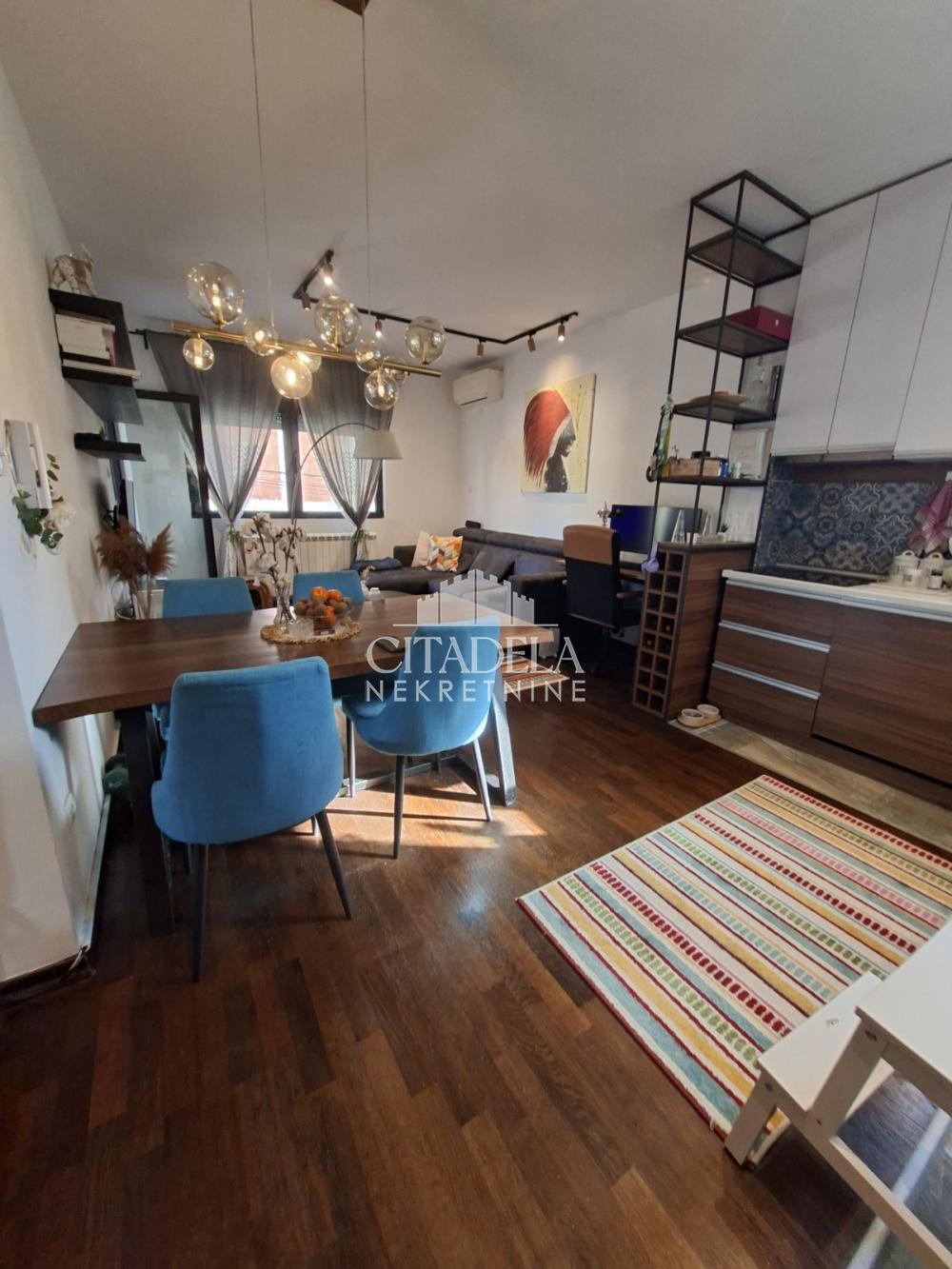 Stan na prodaju u Beogradu, Voždovac, dvoiposoban, 60m2, cena 220000 evra