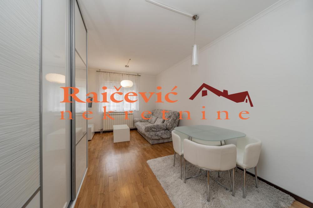 Stan na prodaju u Beogradu, Denkova bašta, jednosoban, 24m2, cena 118000 evra