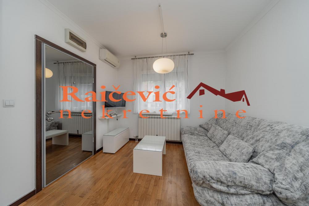 Stan na prodaju u Beogradu, Denkova bašta, jednosoban, 24m2, cena 118000 evra