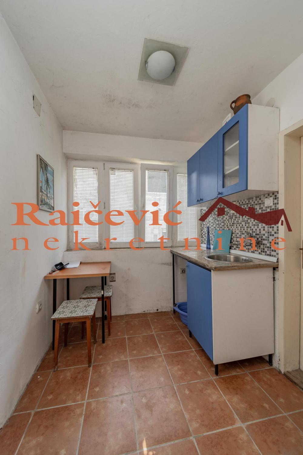 Stan na prodaju u Beogradu, Čukarica, jednoiposoban, 26m2, cena 78000 evra