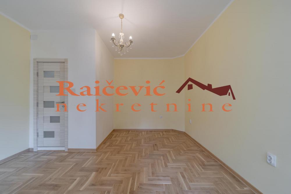 Stan na prodaju u Beogradu, Bulbulder, jednosoban, 28m2, cena 85000 evra