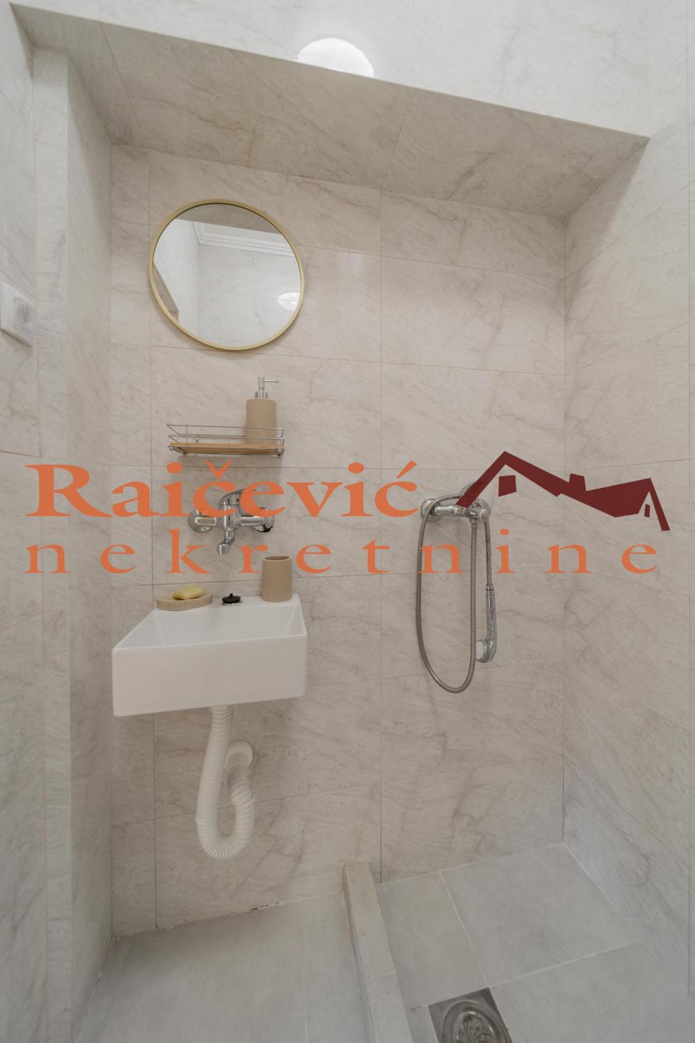 Stan na prodaju u Beogradu, Bulbulder, jednosoban, 28m2, cena 85000 evra