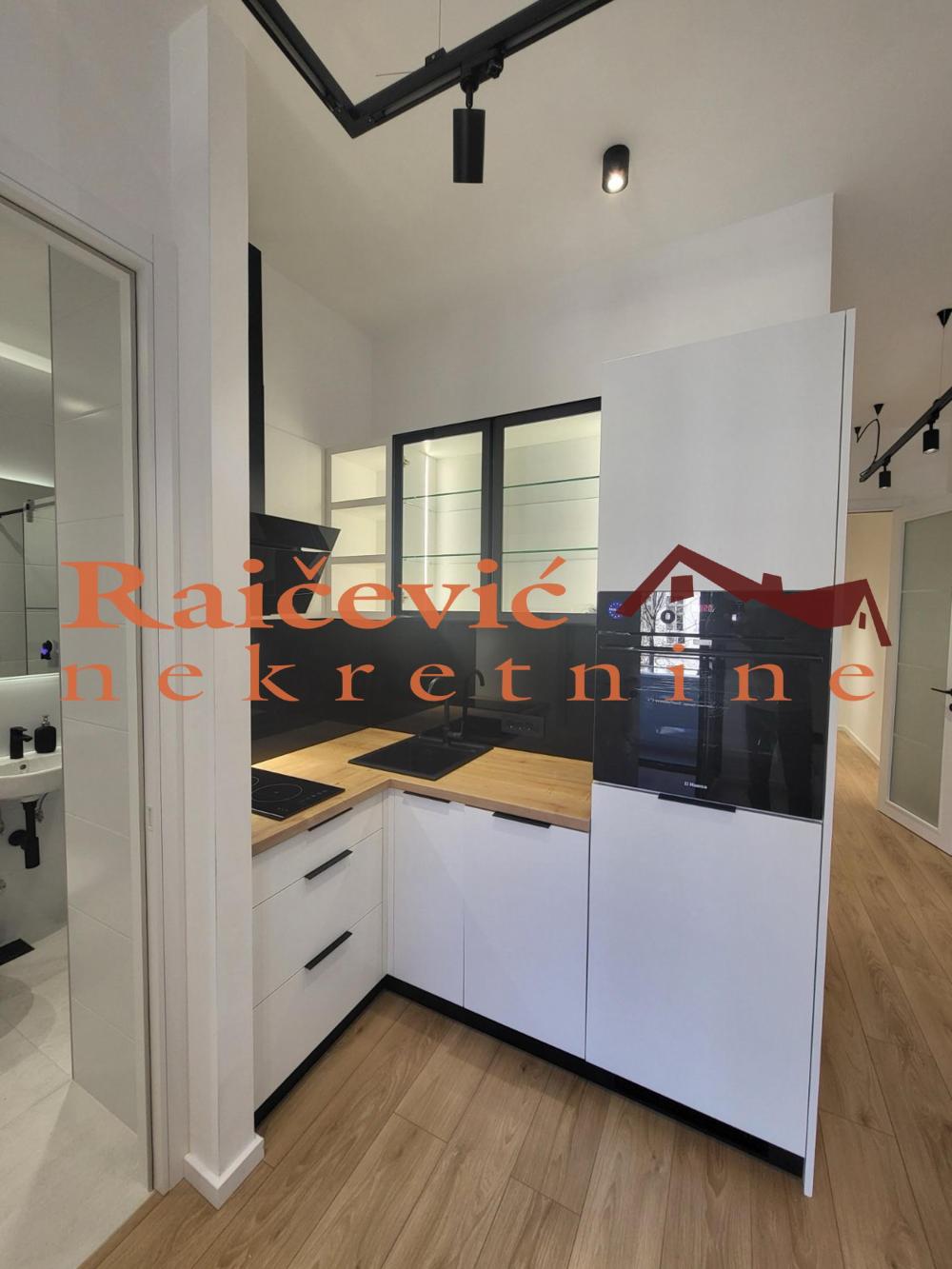 Stan na prodaju u Beogradu, Dorćol, jednoiposoban, 33m2, cena 190000 evra