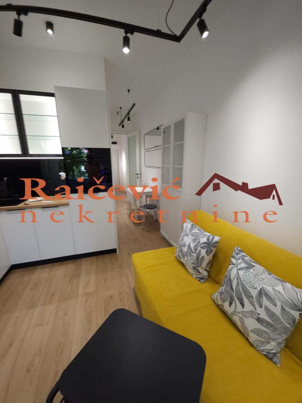 Stan na prodaju u Beogradu, Dorćol, jednoiposoban, 33m2, cena 190000 evra