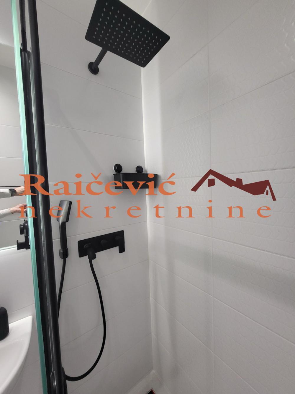 Stan na prodaju u Beogradu, Dorćol, jednoiposoban, 33m2, cena 190000 evra