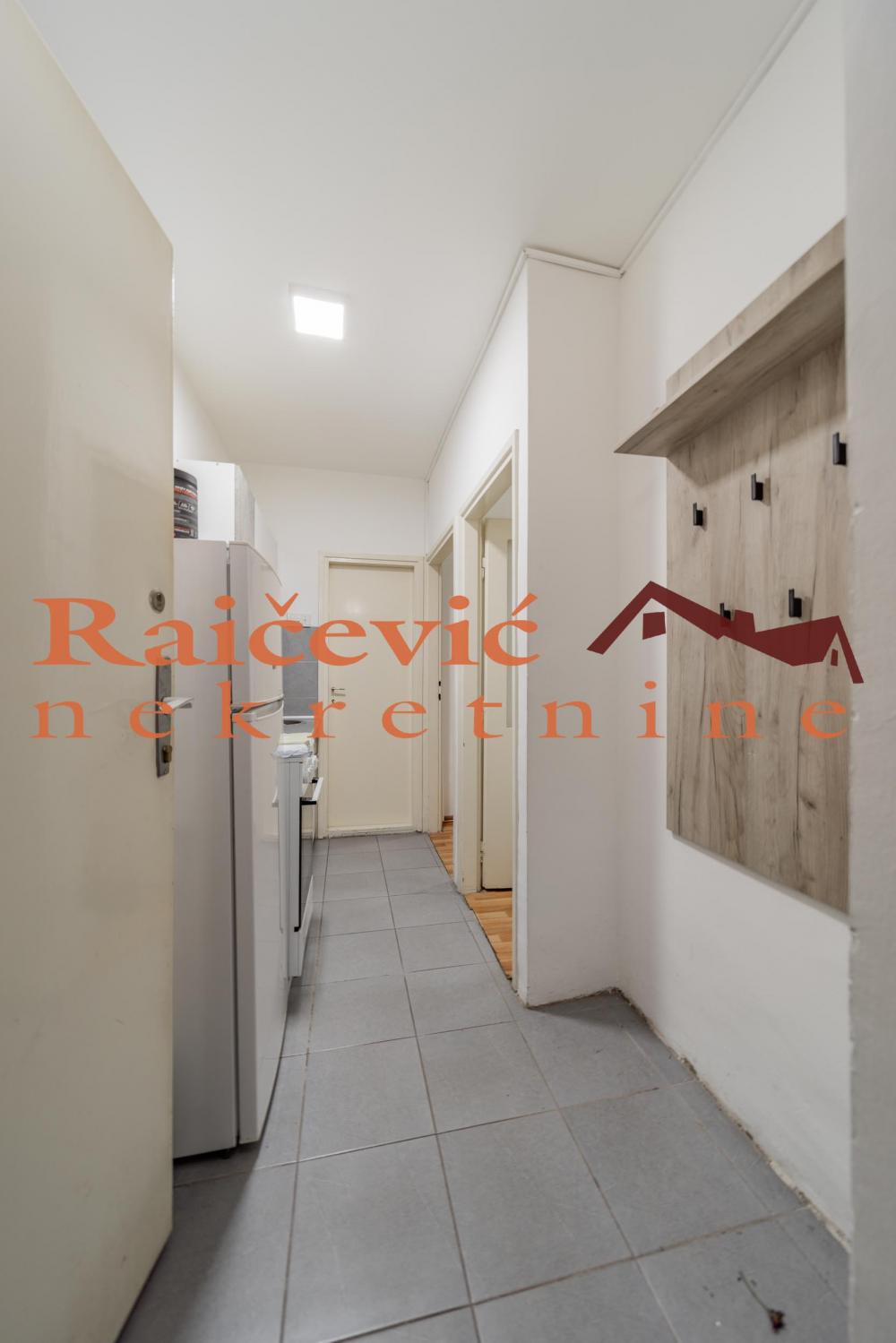 Stan na prodaju u Beogradu, Karaburma, dvosoban, 36m2, cena 105000 evra