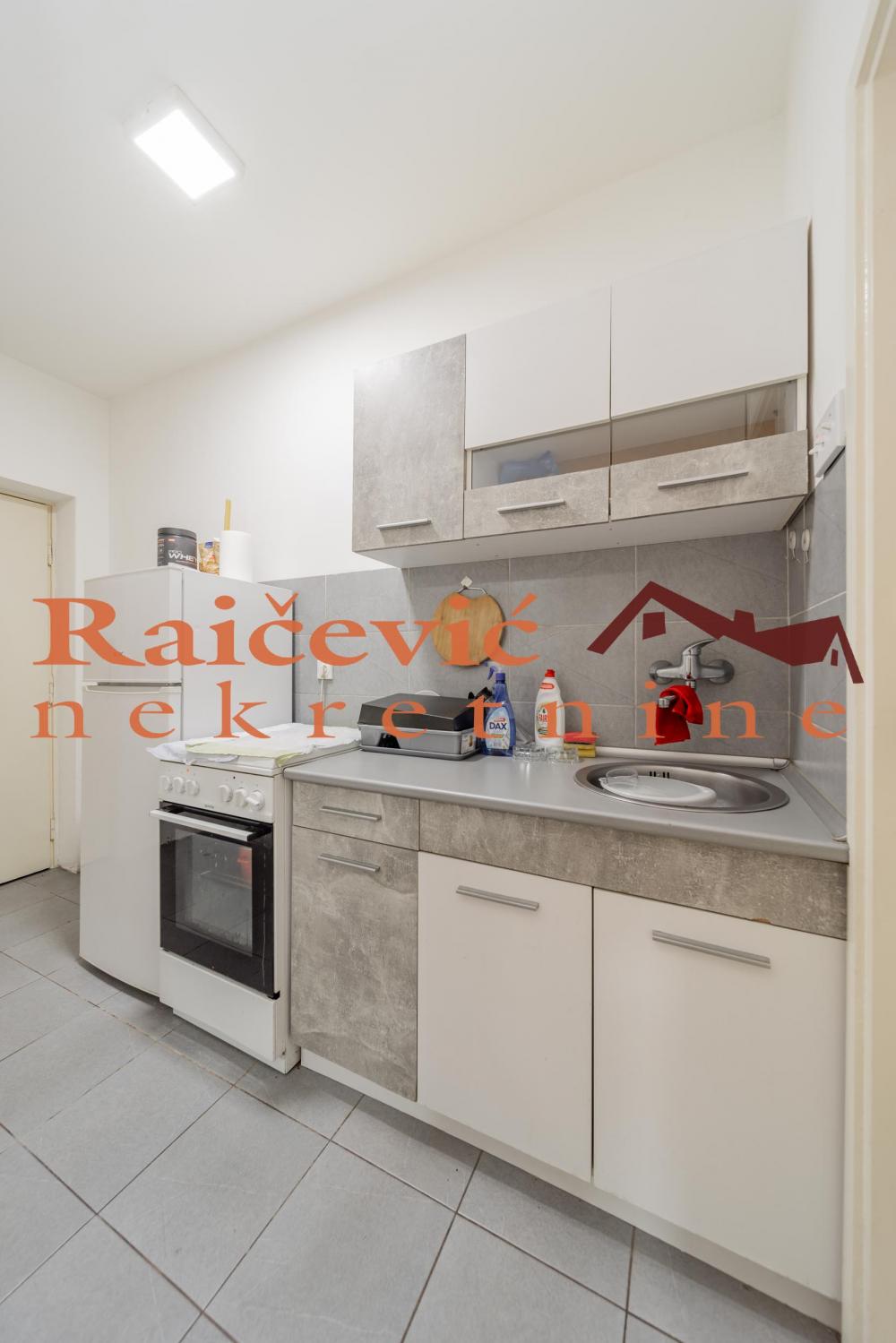 Stan na prodaju u Beogradu, Karaburma, dvosoban, 36m2, cena 105000 evra