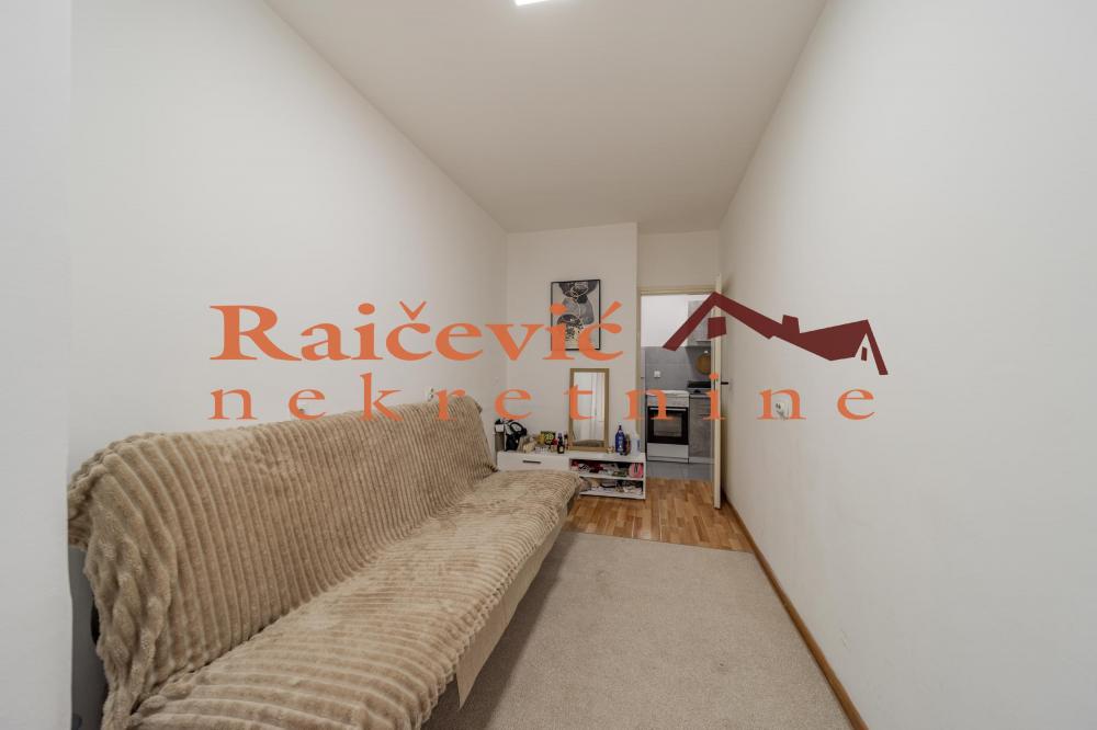 Stan na prodaju u Beogradu, Karaburma, dvosoban, 36m2, cena 105000 evra