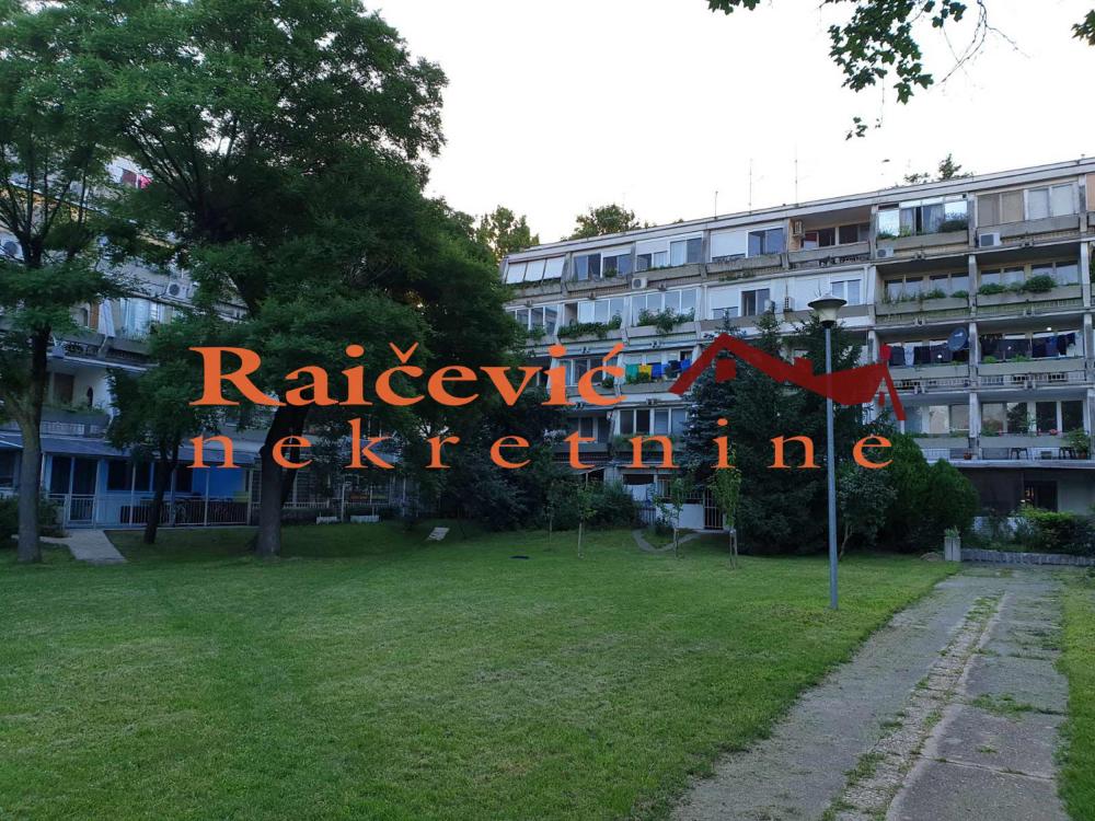 Stan na prodaju u Beogradu, Novi Beograd blok 45 (TC Enjub), jednosoban, 41m2, cena 150000 evra