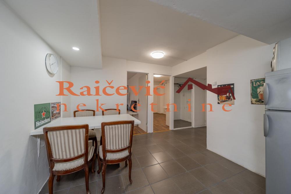 Stan na prodaju u Beogradu, Beograd (centar), dvoiposoban, 43m2, cena 99990 evra