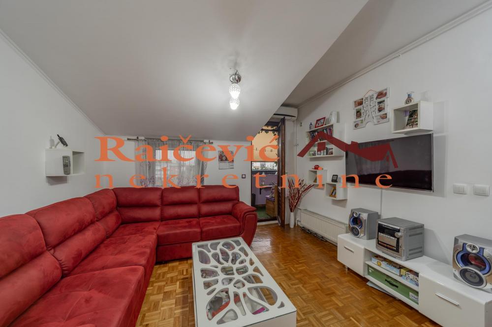 Stan na prodaju u Beogradu, Novi Beograd blok 62, jednoiposoban, 45m2, cena 146000 evra